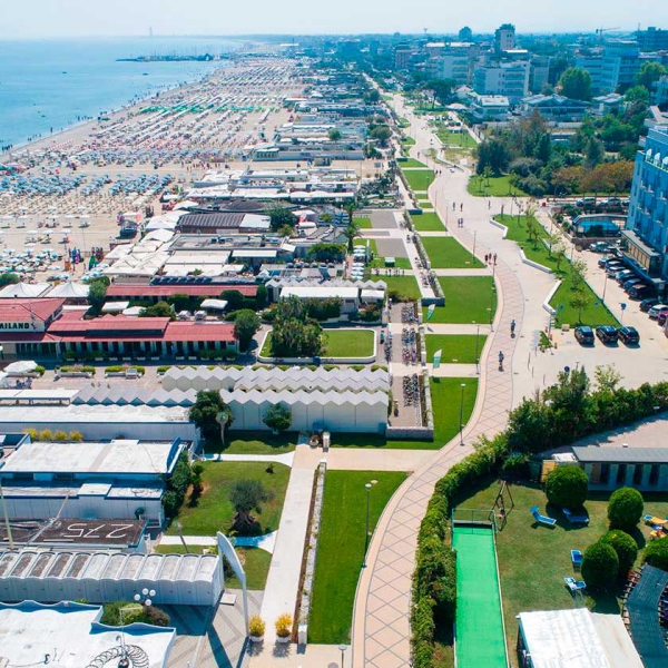 spiaggia-milano-marittima-lungomare-1